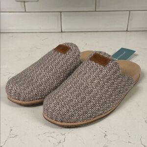 REVITALIGN Women's Alder Knit Sweater Slipper Size 9 Color - Oatmeal NWT